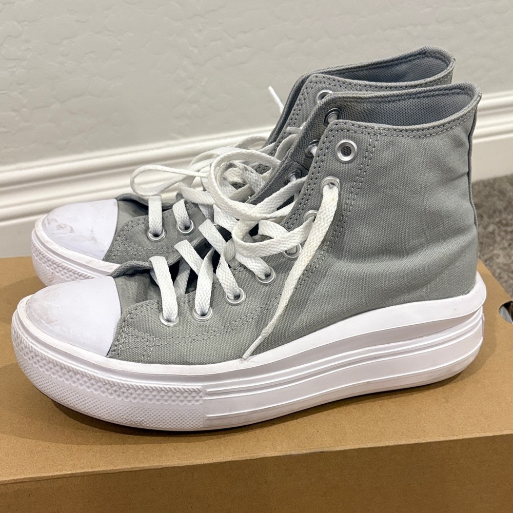 Converse High Top Sneakers in Light Gray and White
